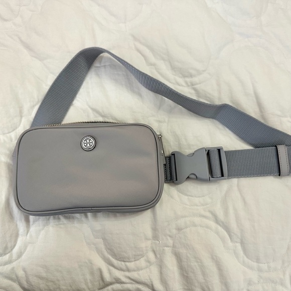 New Tory Burch Virginia Bay Gray Belt Sling Bag Nylon - Picture 10 of 11